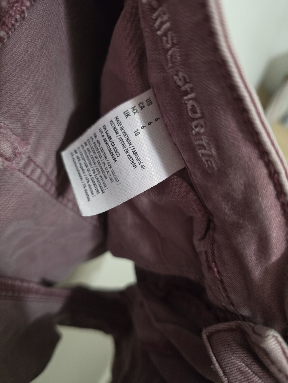 American Eagle Outfitters Mauve Distressed Denim Shorties Size 6 - Picture 4 of 8